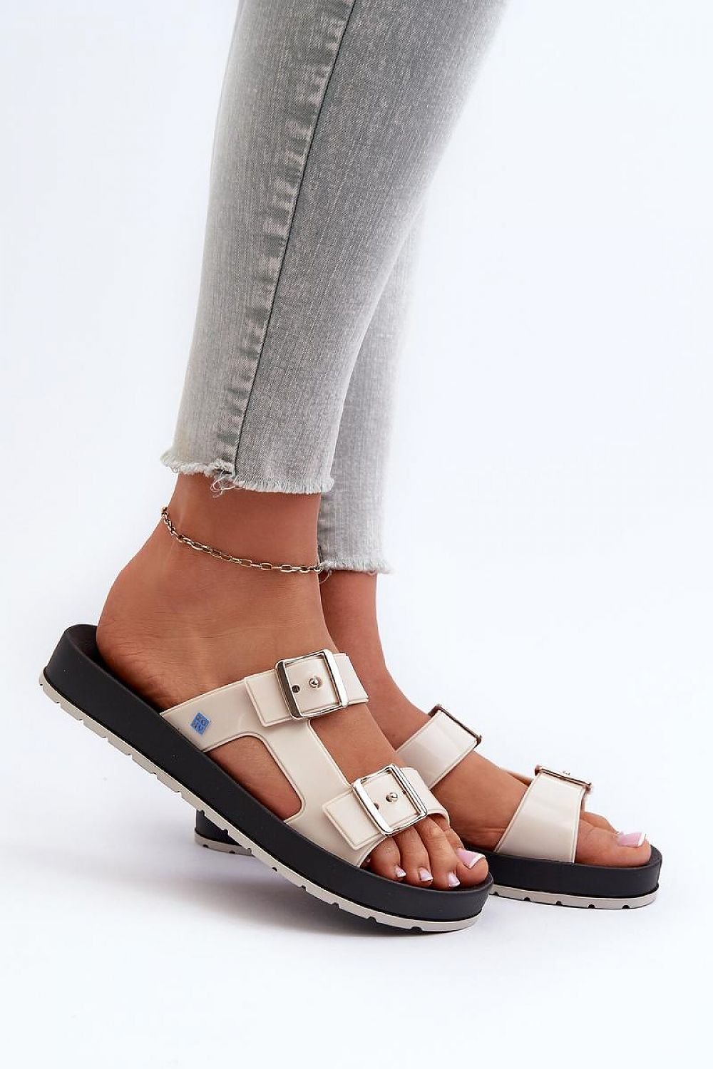 Flip-flops model 197654
